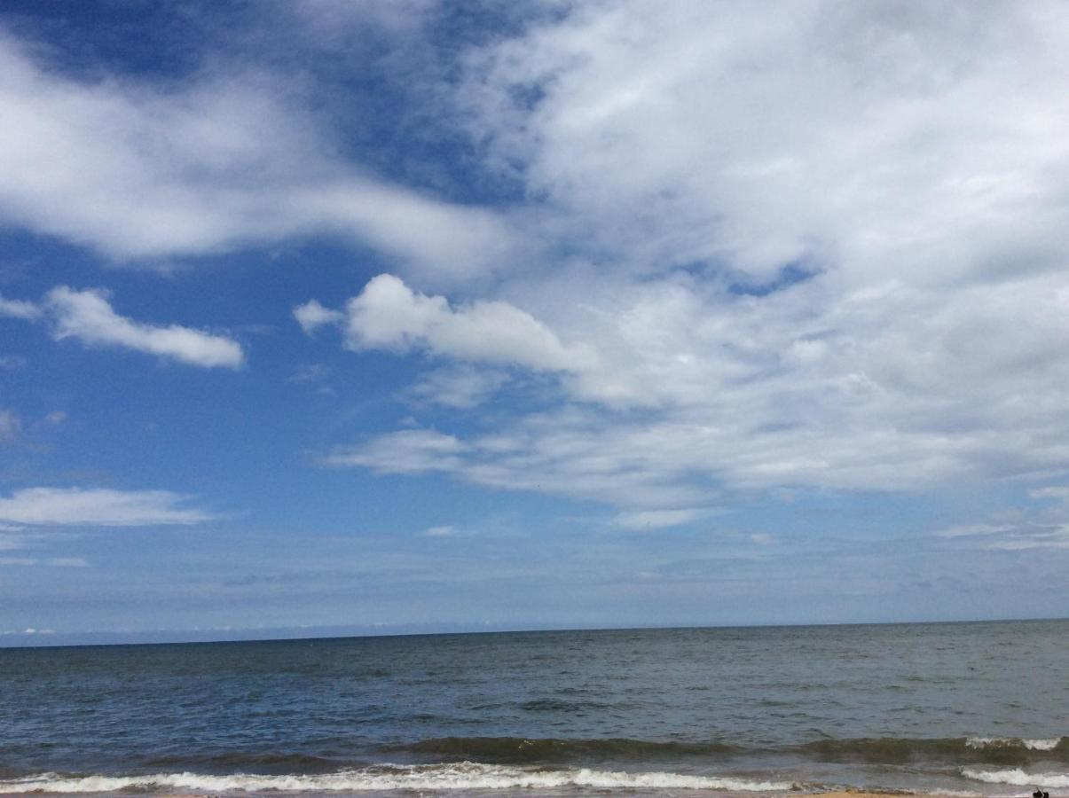 New Rest House Sea View Hotel Негомбо Экстерьер фото